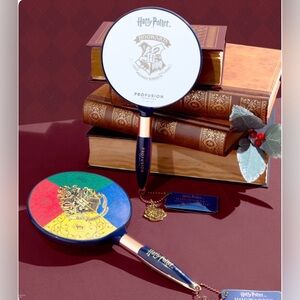 Profusion Cosmetics Harry Potter Holiday - Hogwarts House Pride Handheld Mirror